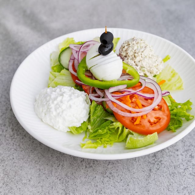 Goldies Salad Platter.
